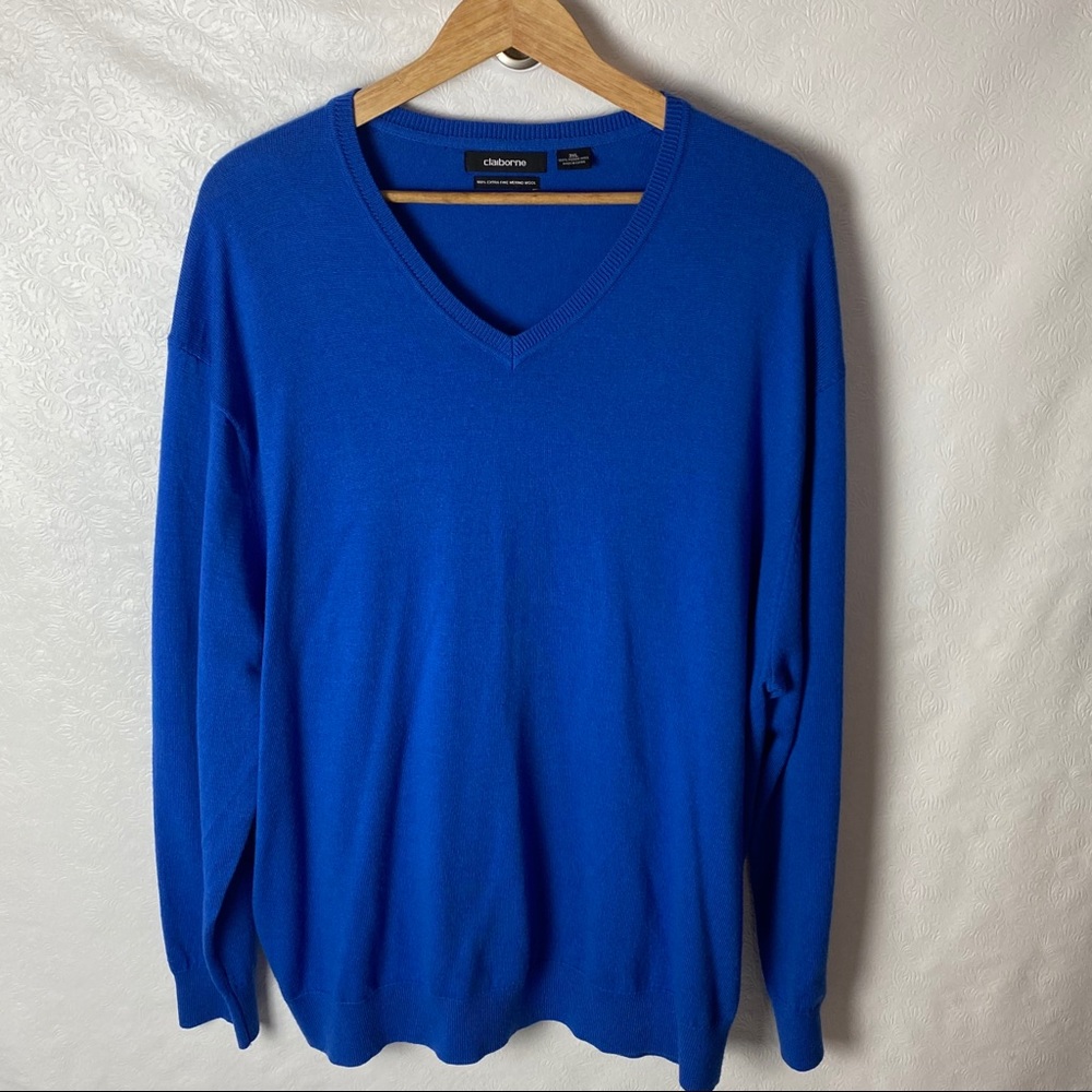 Claiborne 100 % Merino Wool V Neck Sweater